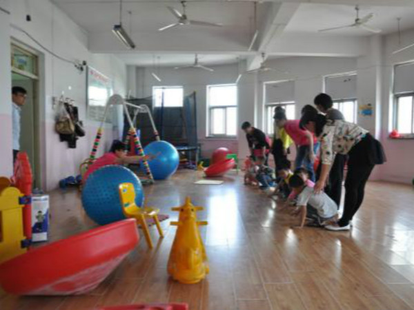贵州省遵义市红花岗区孤独倾向康复培训学校